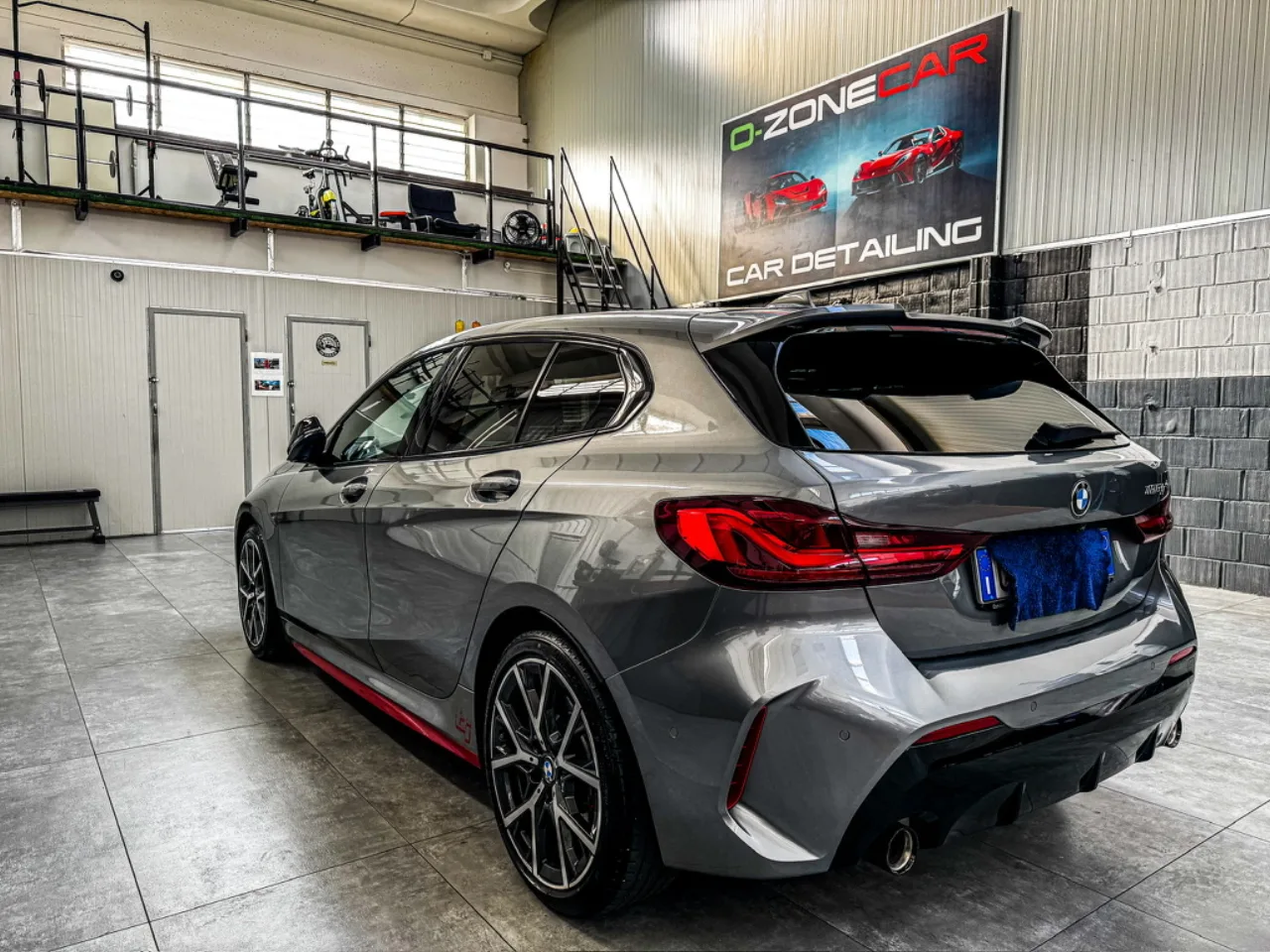 BMW Serie 1 M Sport curata nell'officina O-Zone Car a Parma