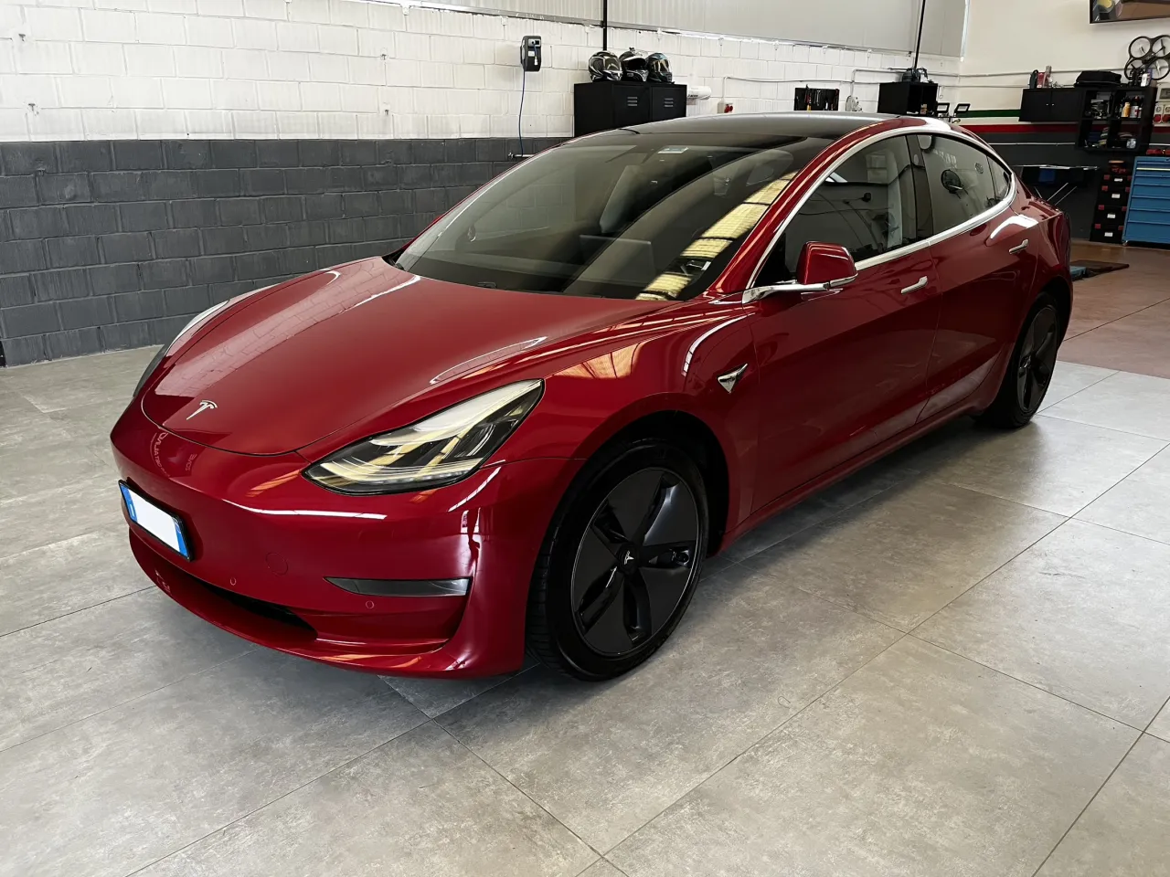 Tesla Model 3 dopo trattamento nanotecnologico di protezione